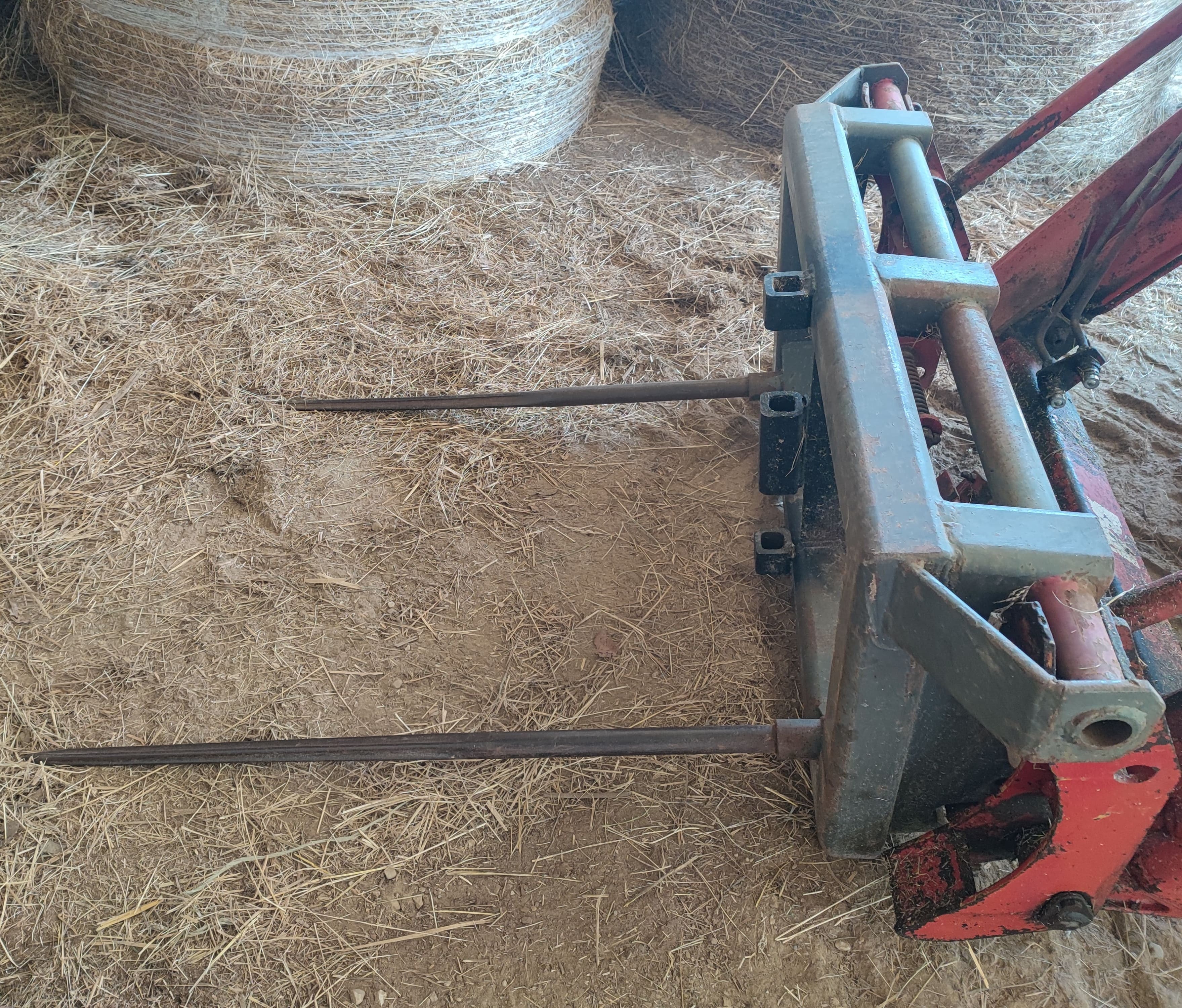 Photo du pic bottes sur le chargeur.